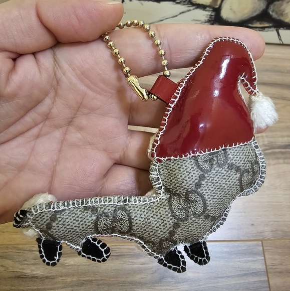 🎉HOST PICK🎉 Authentic GUCCI Dachshund Motif GG Pattern Charm - Picture 10 of 11